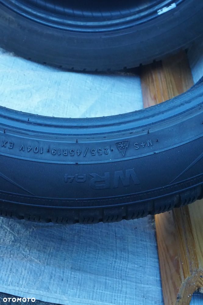 255 45 19  XL Nokian WRA4 - 10