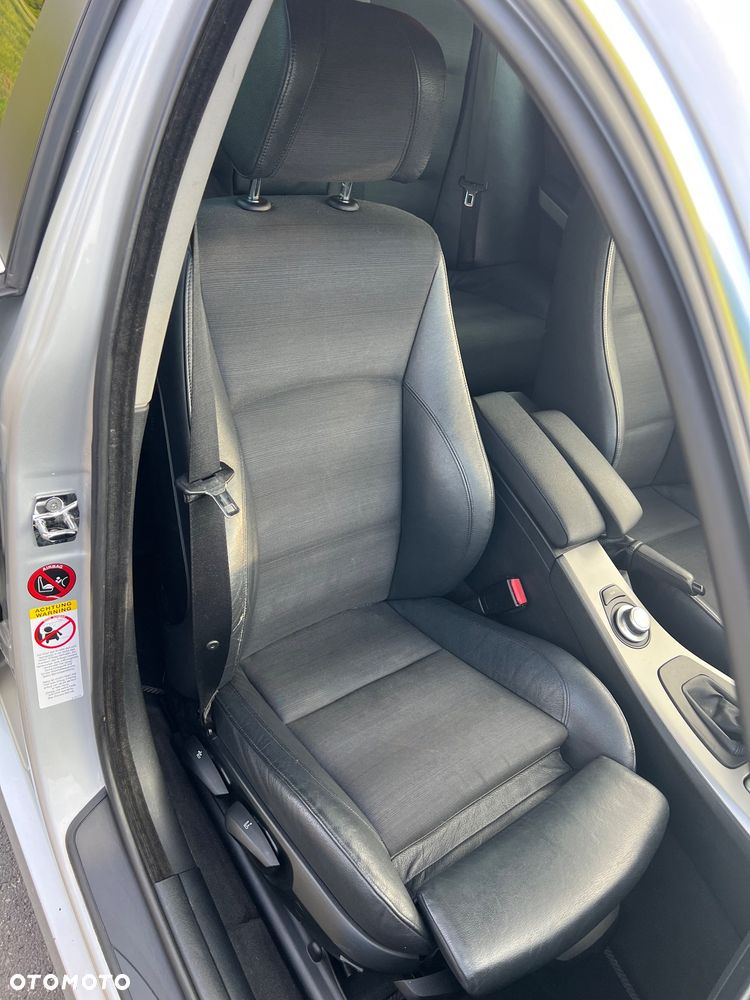 BMW Seria 3 325xi - 15