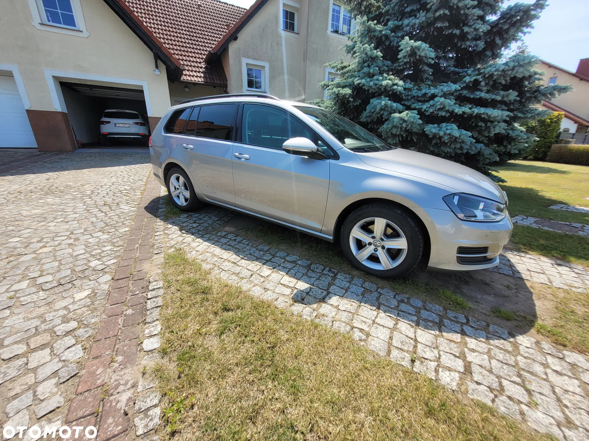 Volkswagen Golf 2.0 BlueTDI DSG Highline - 4