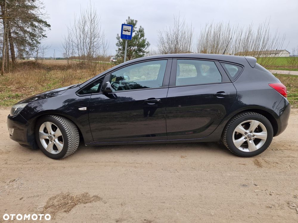 Opel Astra 1.7 CDTI DPF Cosmo - 10