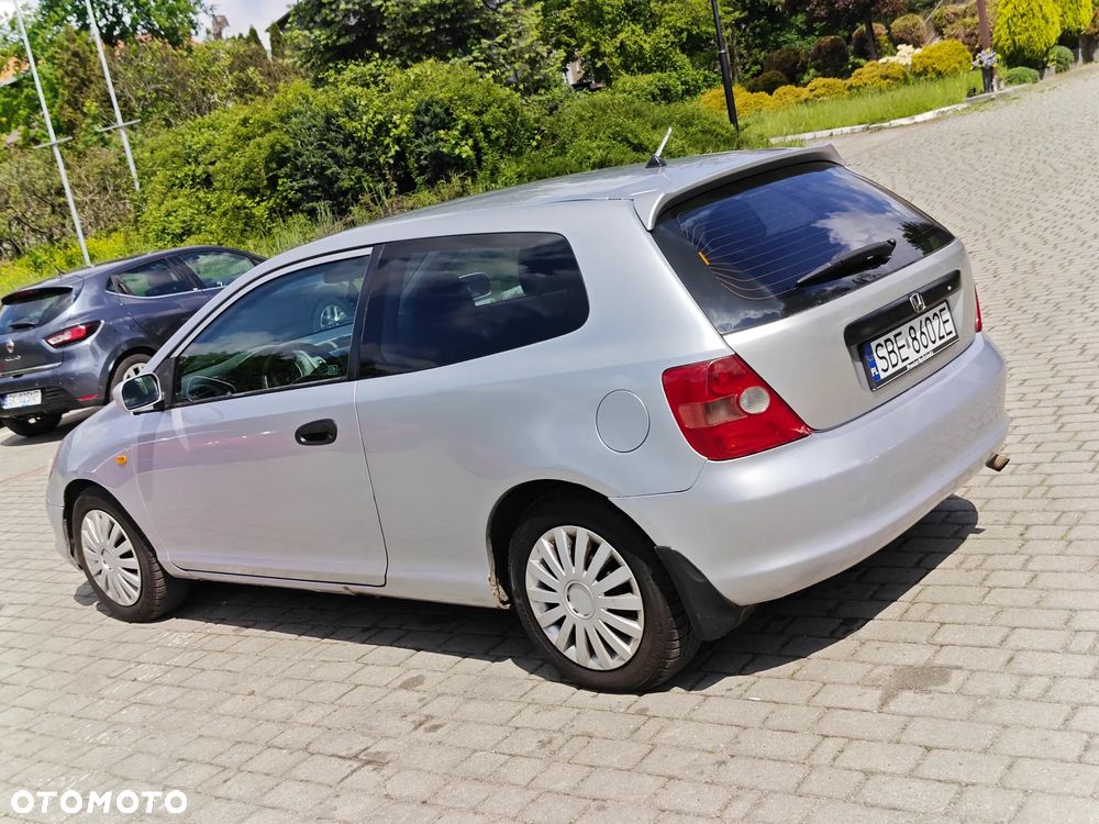 Honda Civic 1.4i S - 11