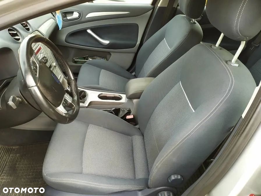 Ford Mondeo 2.2 TDCi Black Magic - 4