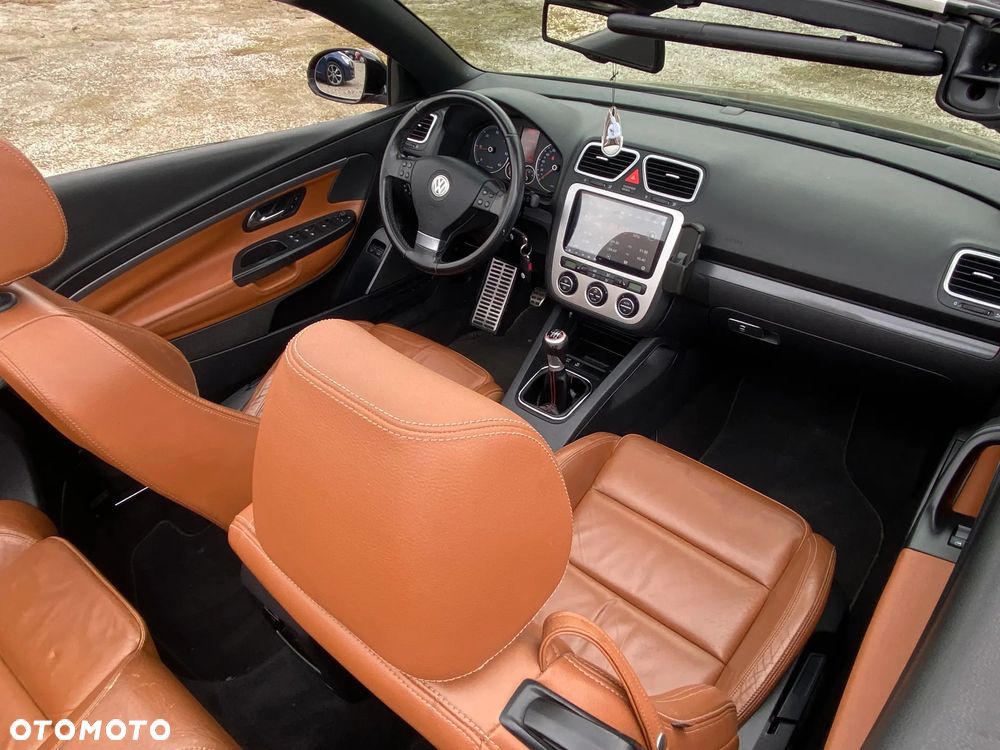 Volkswagen Eos - 32