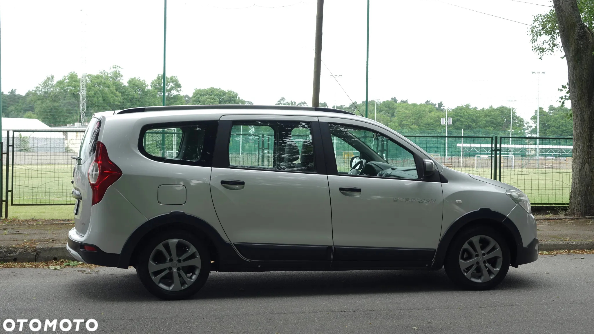 Dacia Lodgy 1.5 dCi Stepway - 36