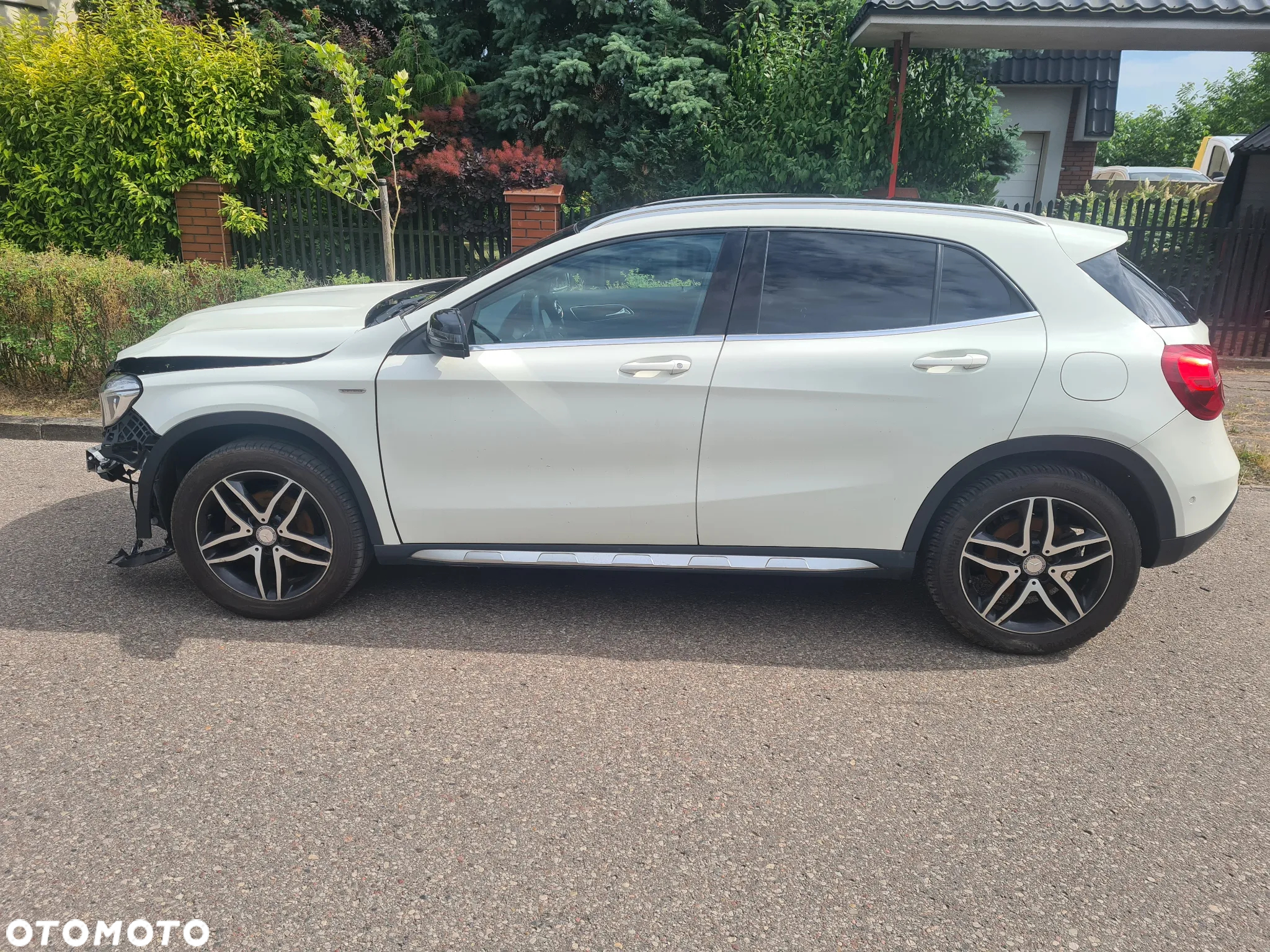 Mercedes-Benz GLA 200 d 7G-DCT Activity Edition - 2