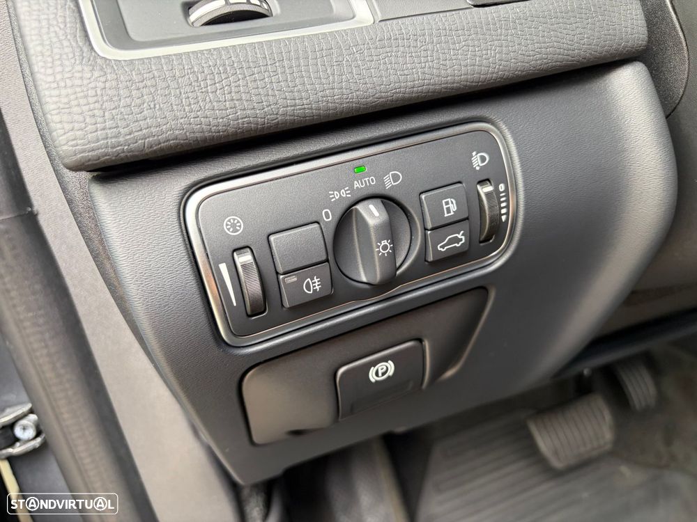 Volvo XC 60 2.0 D4 Dynamic Edition Geartronic - 14