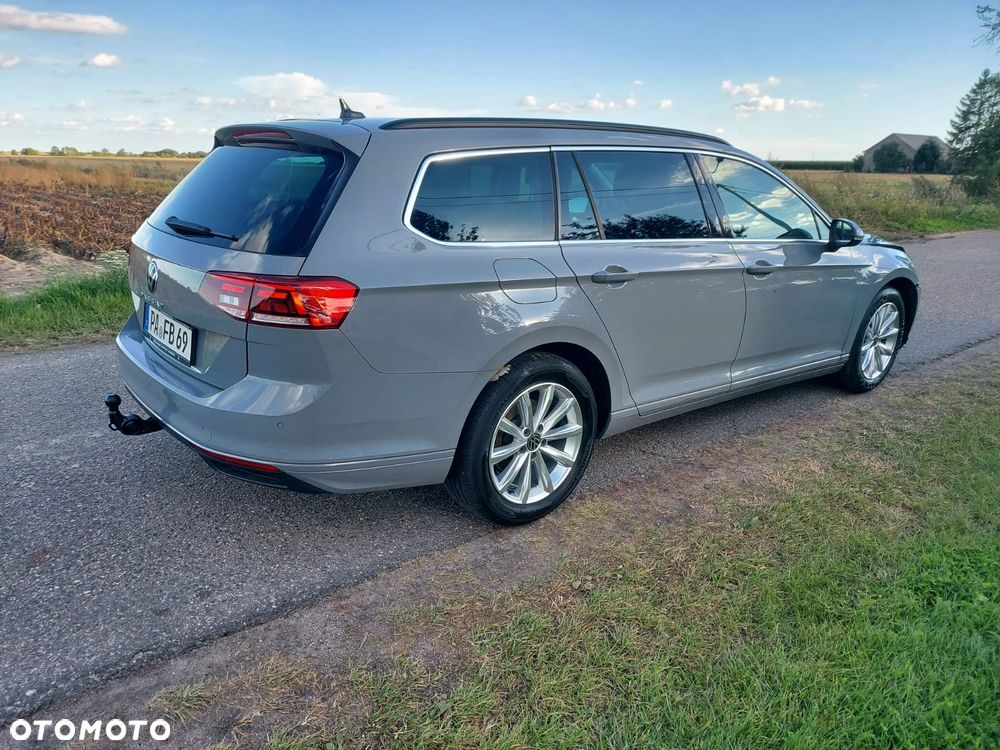 Volkswagen Passat 2.0 TDI SCR DSG Business - 8