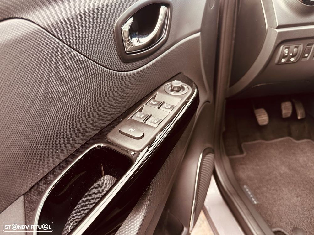Renault Captur 1.5 dCi Exclusive - 17