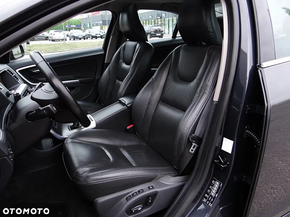 Volvo S60 D3 Summum - 33