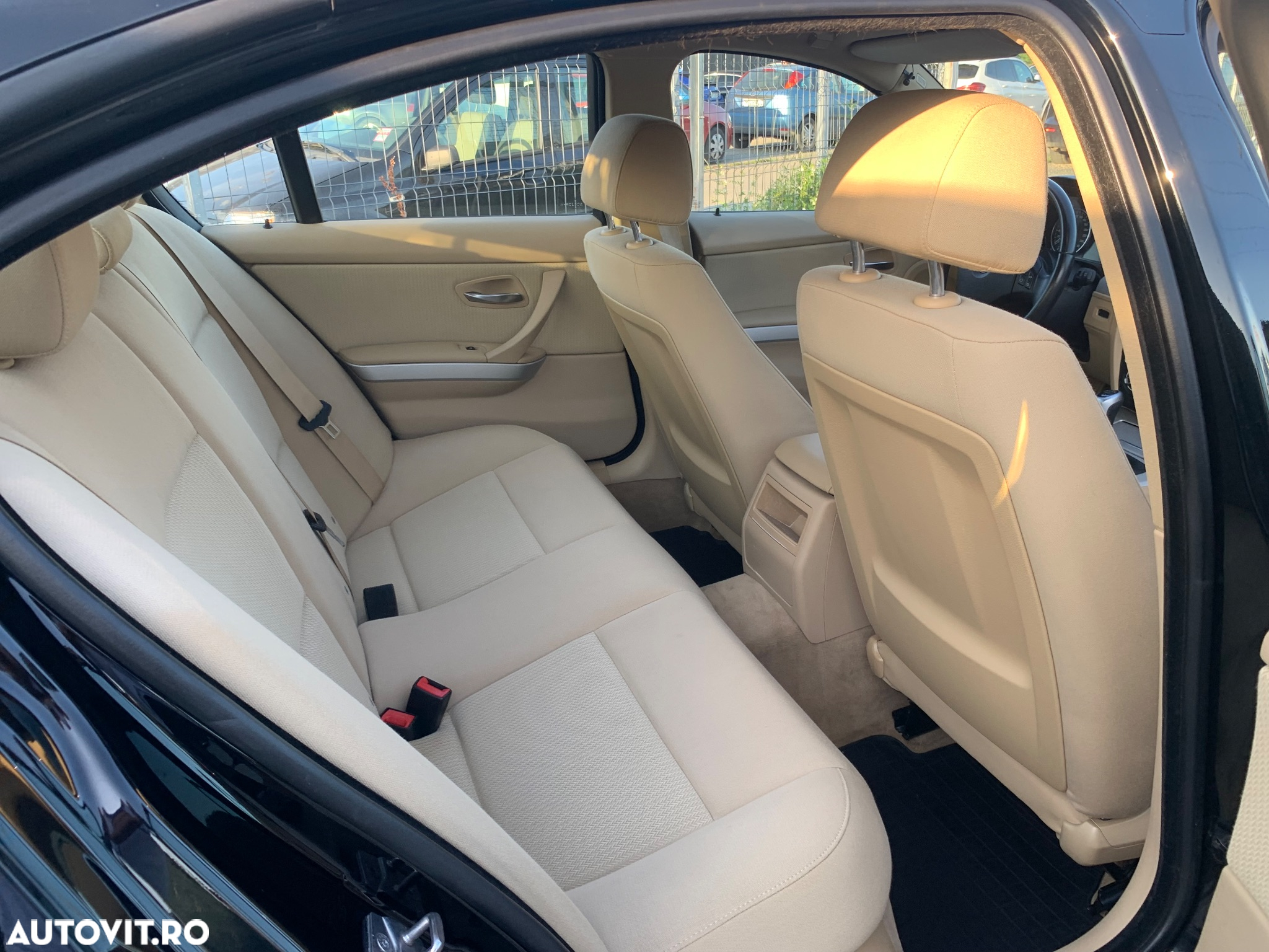 BMW Seria 3 318i - 8
