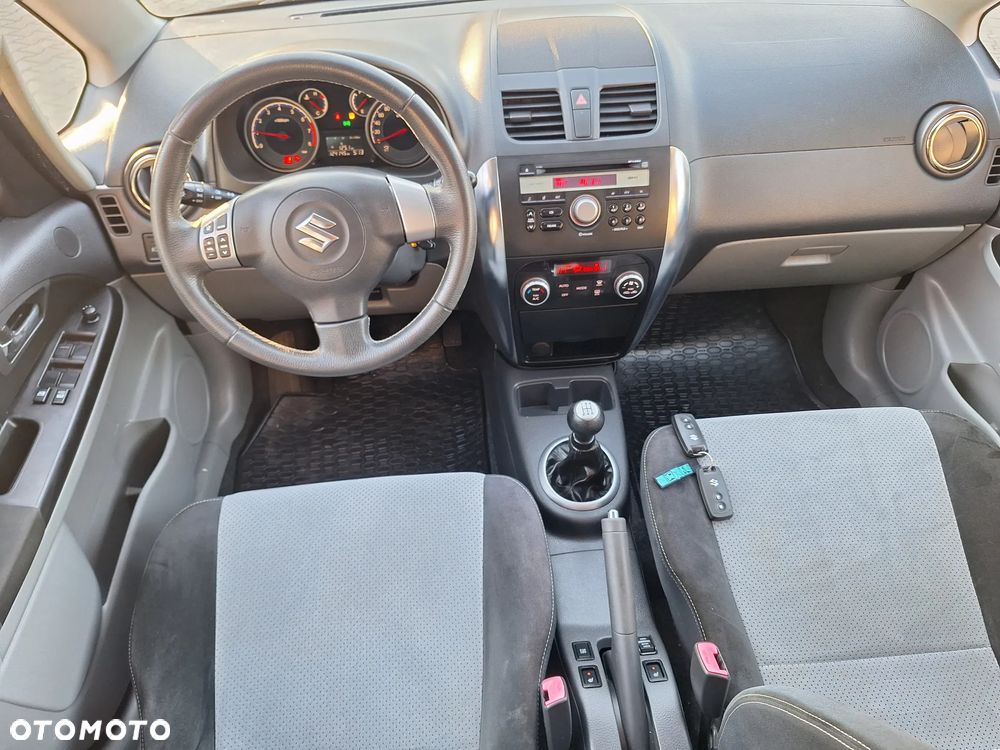 Suzuki SX4 1.6 Premium 4WD - 25