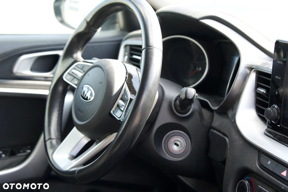Kia Ceed - 6