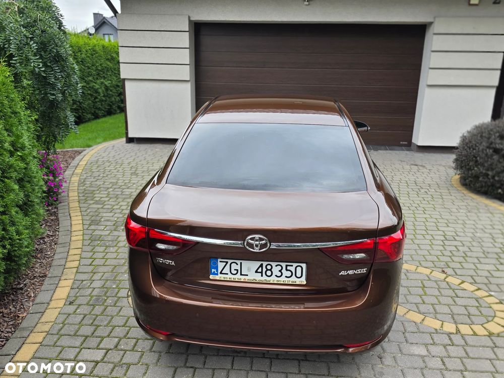 Toyota Avensis - 6