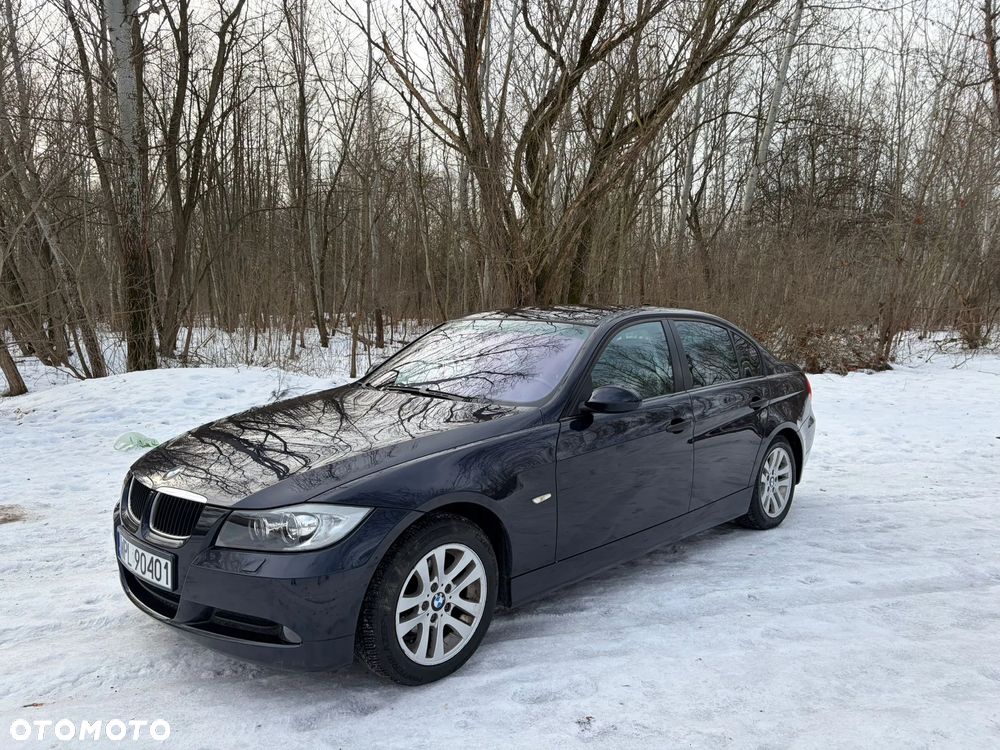 BMW Seria 3 318i - 4