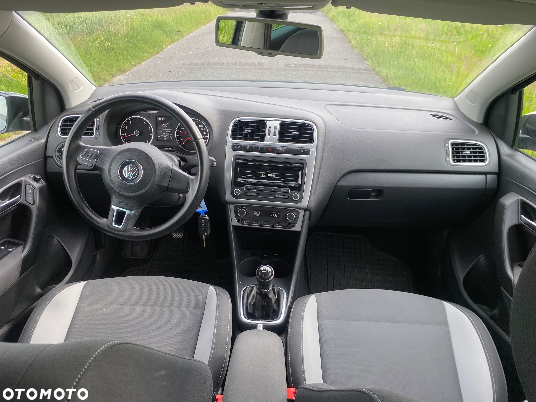 Volkswagen Polo 1.4 16V Comfortline - 15