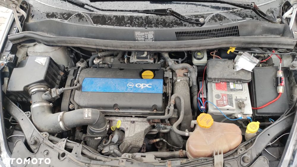 Opel Corsa 1.6 Turbo OPC - 13