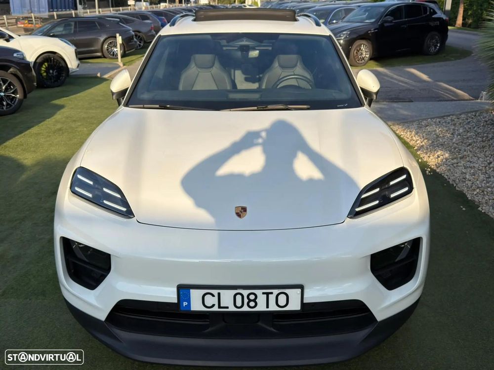 Porsche Macan Electric 4 - 10