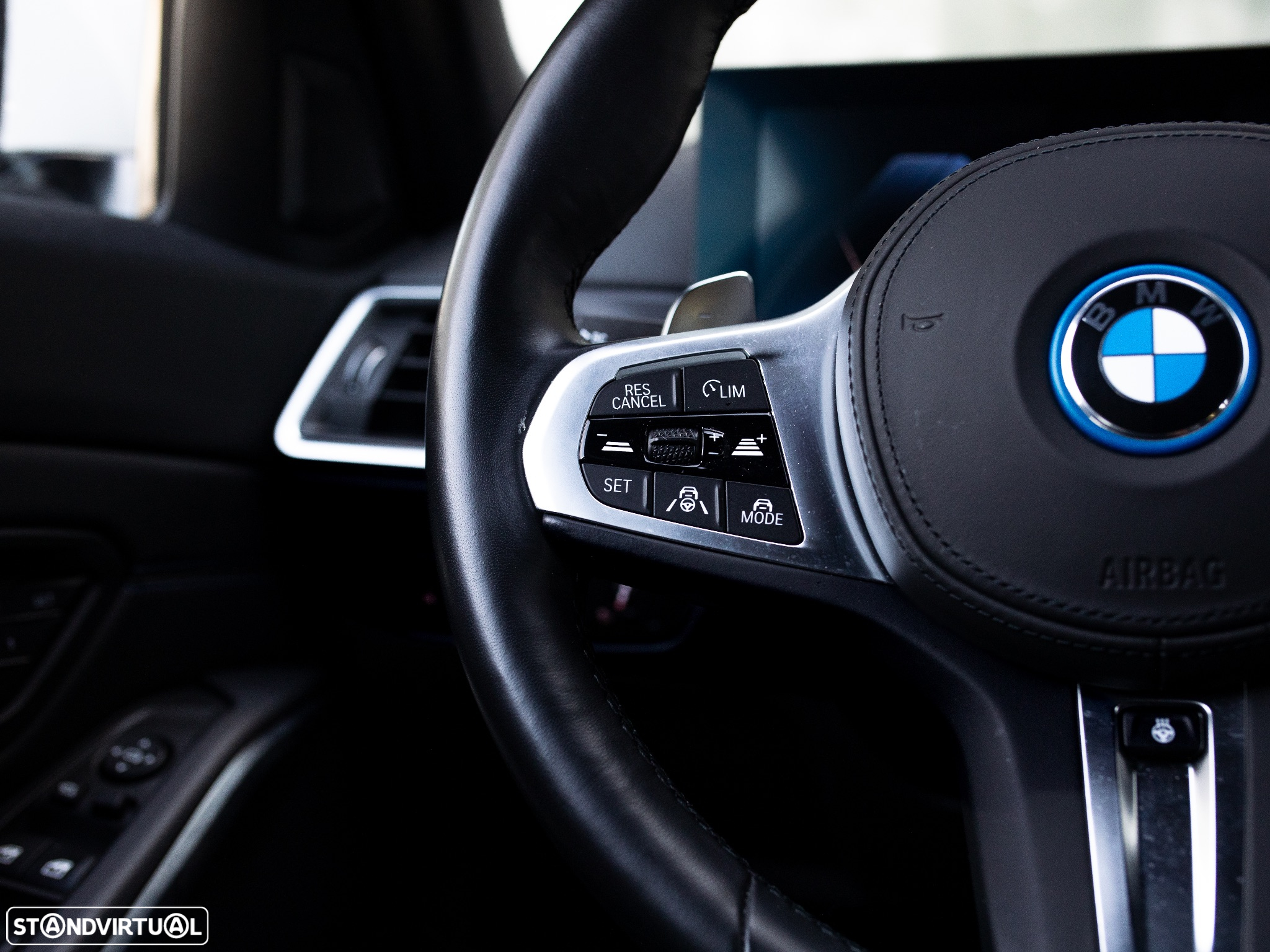 BMW 330 e Touring Pack M Auto - 34