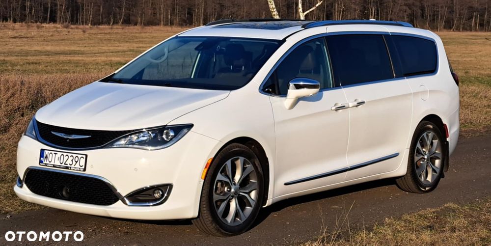 Chrysler Pacifica - 34