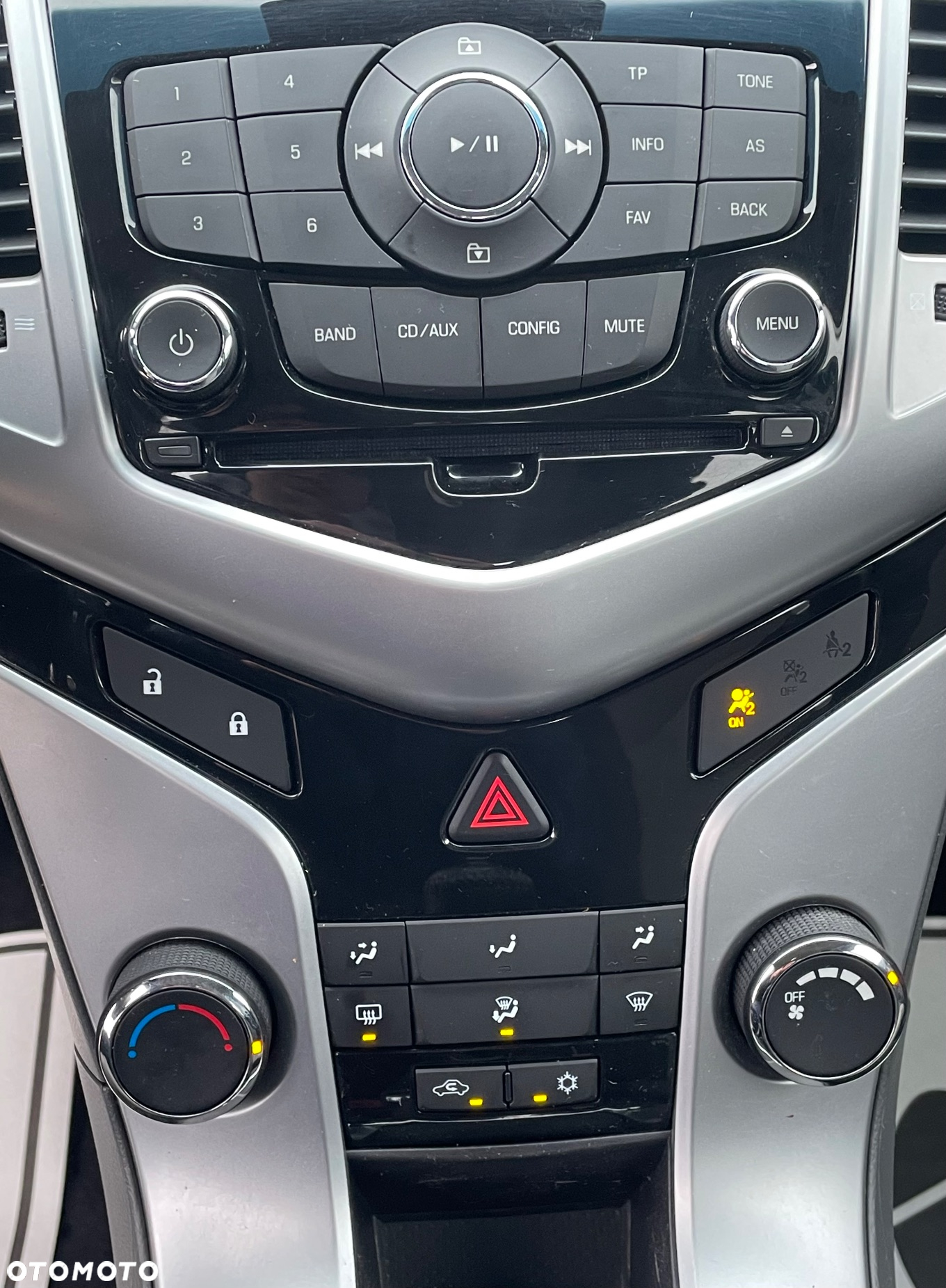 Chevrolet Cruze 1.6 LS - 19