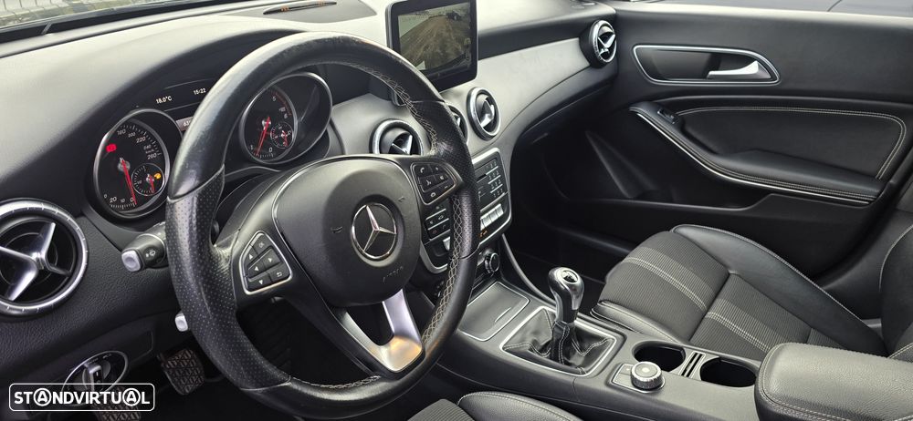 Mercedes-Benz CLA 200 (CDI) d Urban - 17
