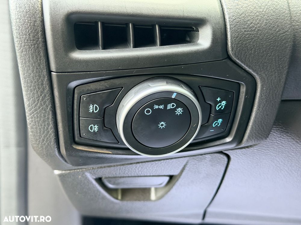 Ford Focus 2.0 EcoBlue Titanium Business - 12