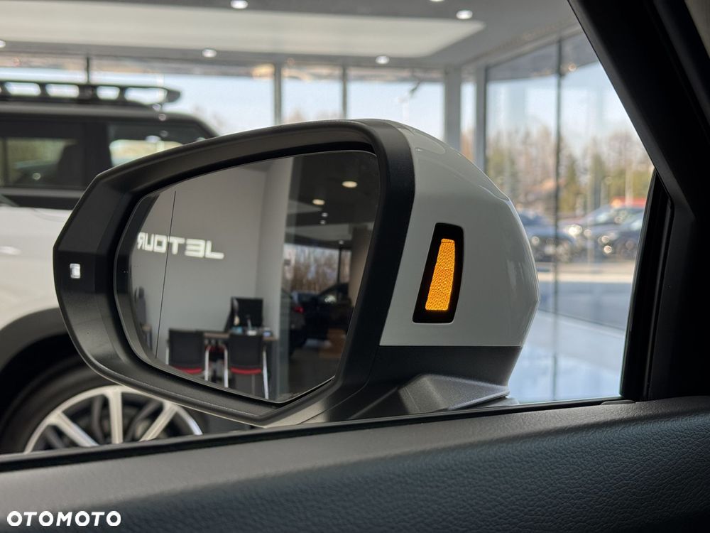 Audi Q3 Sportback - 36