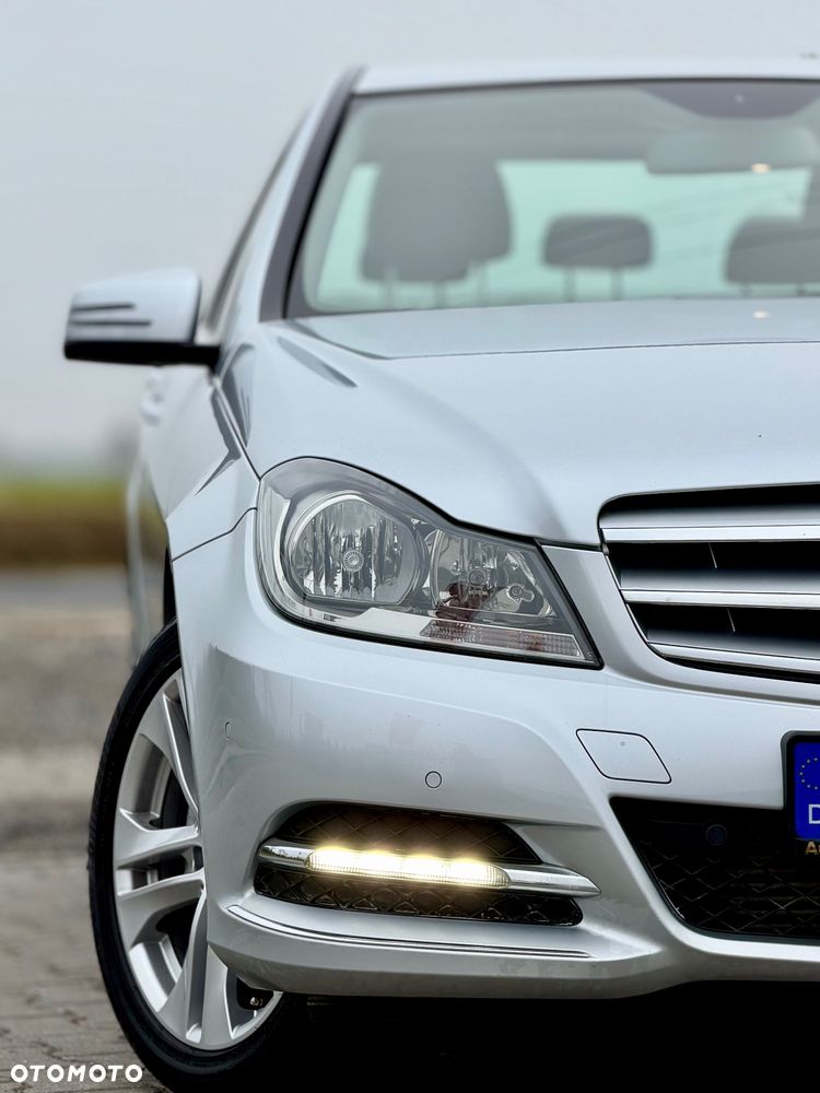 Mercedes-Benz Klasa C 200 T Avantgarde Edition - 36