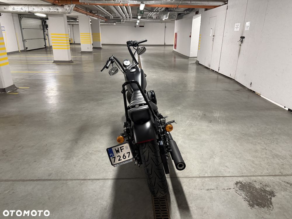 Harley-Davidson Sportster Iron 883 - 16