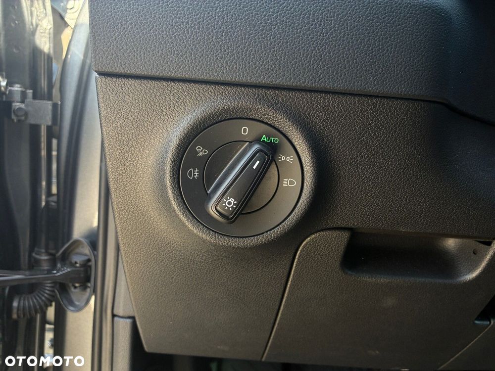Skoda Karoq 2.0 TDI SCR 4x4 Selection DSG - 23