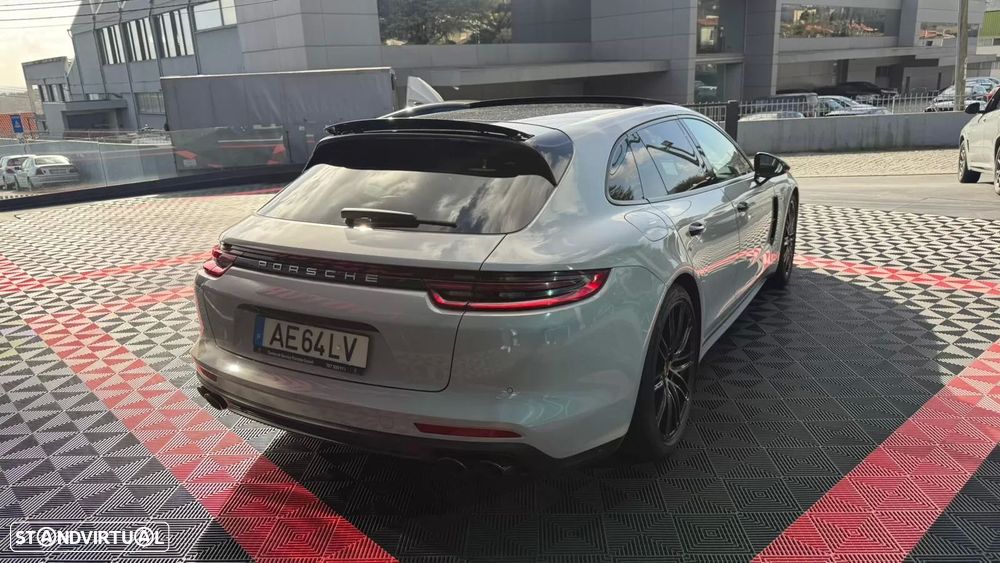 Porsche Panamera Sport Turismo 4 E-Hybrid - 3