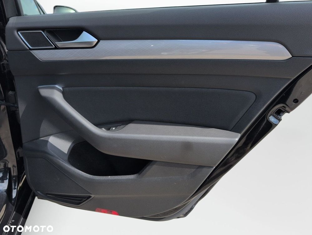 Volkswagen Passat 2.0 TSI Business DSG - 13