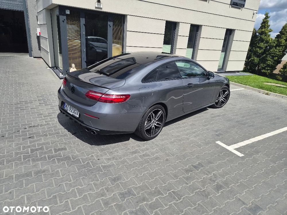 Mercedes-Benz Klasa E 300 9G-TRONIC - 4