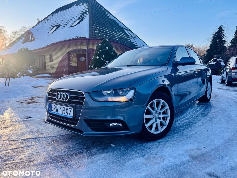 Audi A4 Limousine - 1