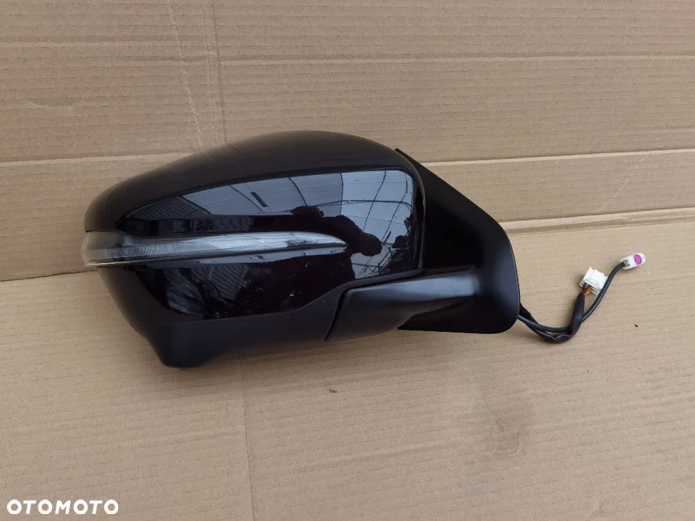 LUSTERKO PRAWE MERCEDES X KLASA W470 KAMERA IDEALNE CZARNE W KOLOR EUROPA