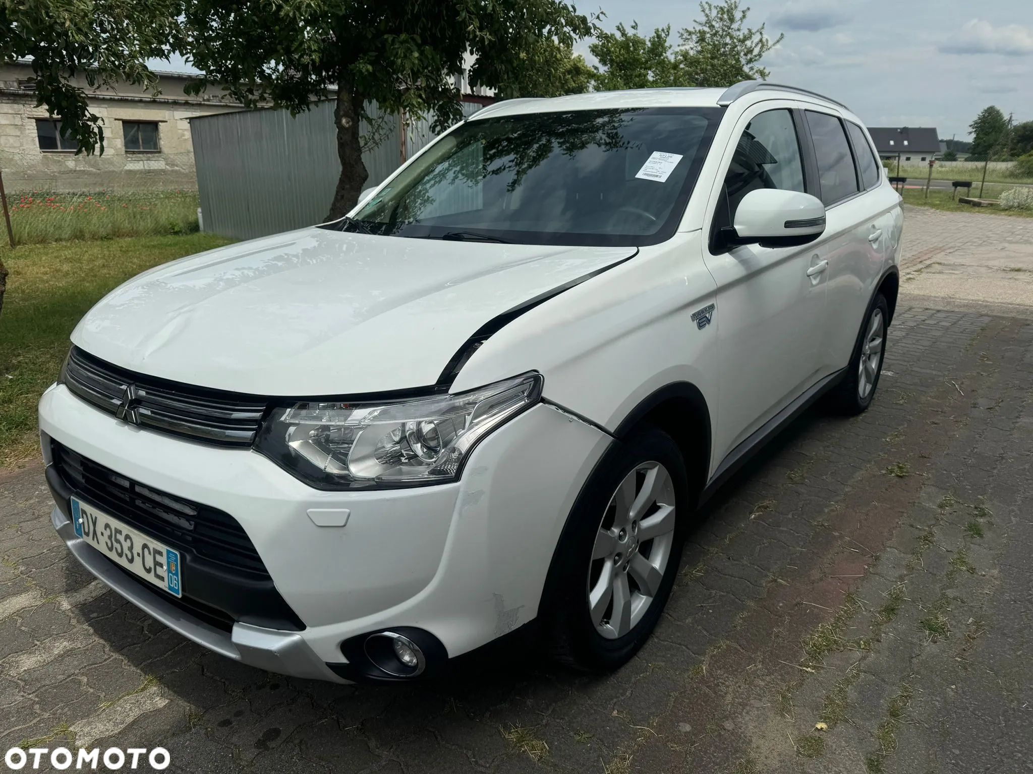 Mitsubishi Outlander - 4