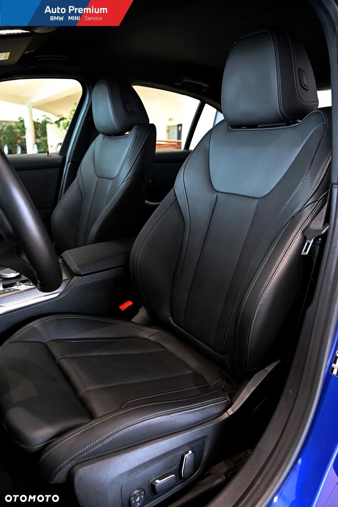 BMW Seria 3 318i M Sport - 13