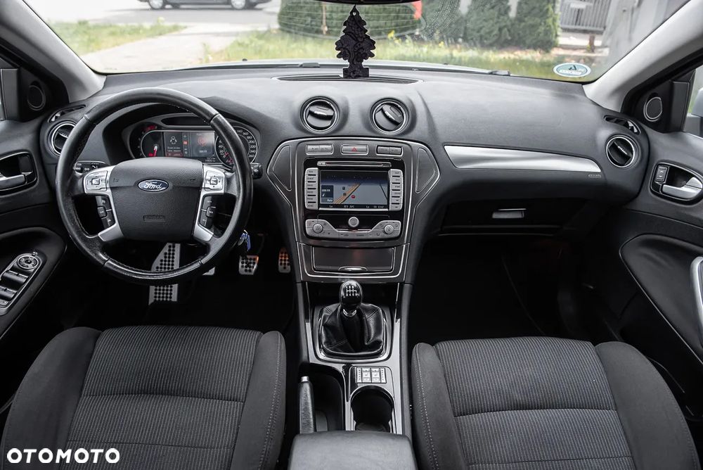 Ford Mondeo 2.5 Black Magic - 26