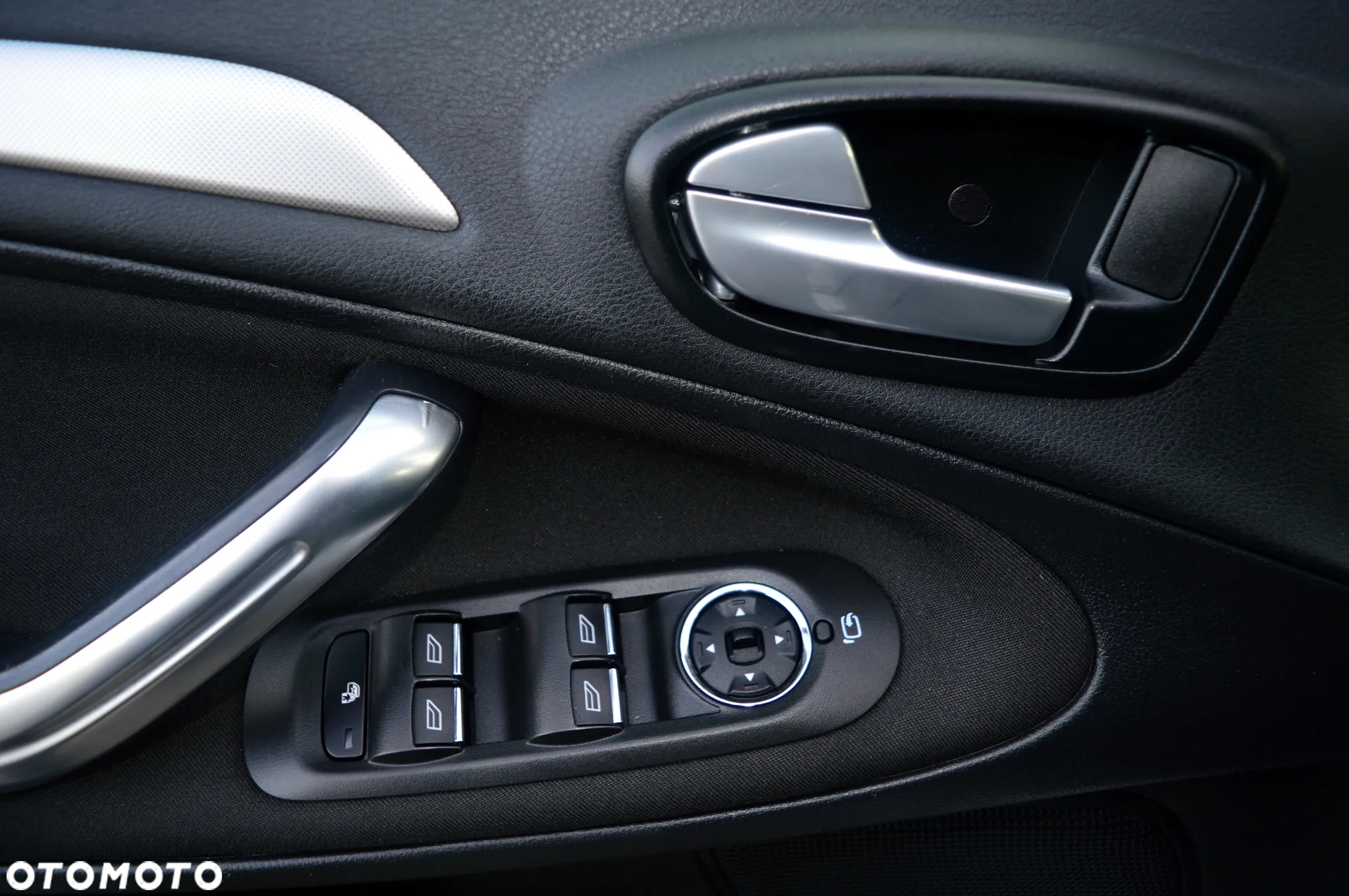 Ford S-Max - 29