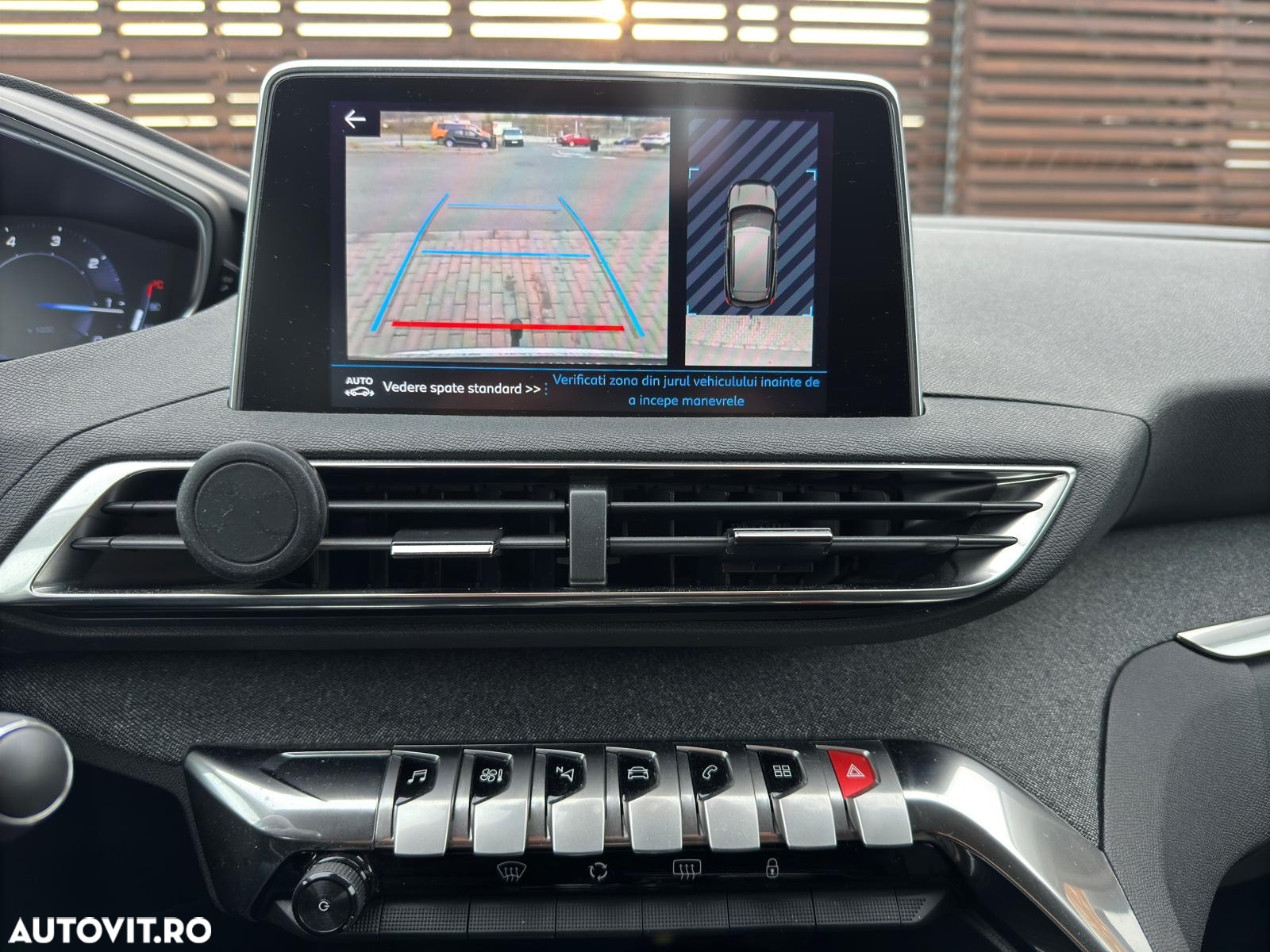 Peugeot 3008 1.5 BlueHDI S&S EAT8 Allure - 11