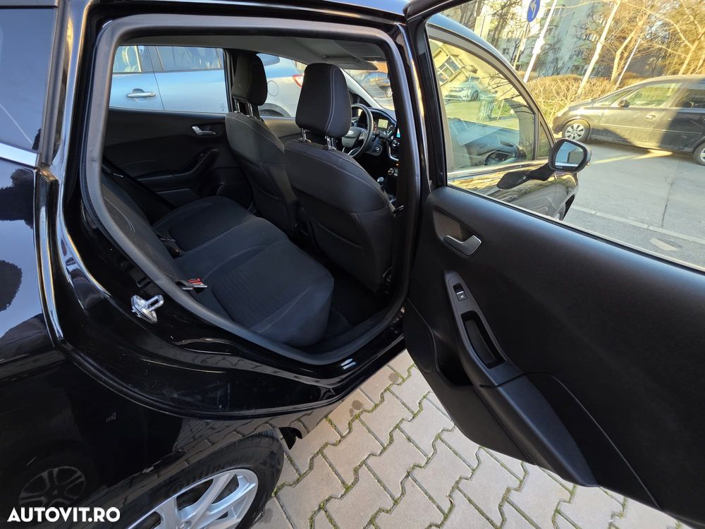 Ford Fiesta 1.0 EcoBoost S&S TITANIUM - 11