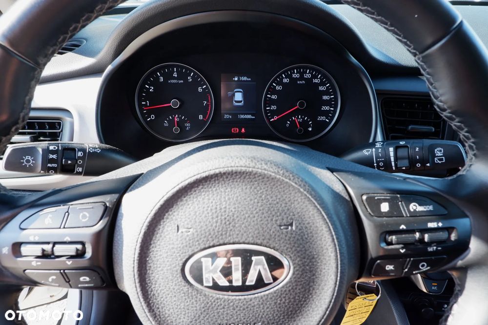 Kia Stonic 1.4 L - 16