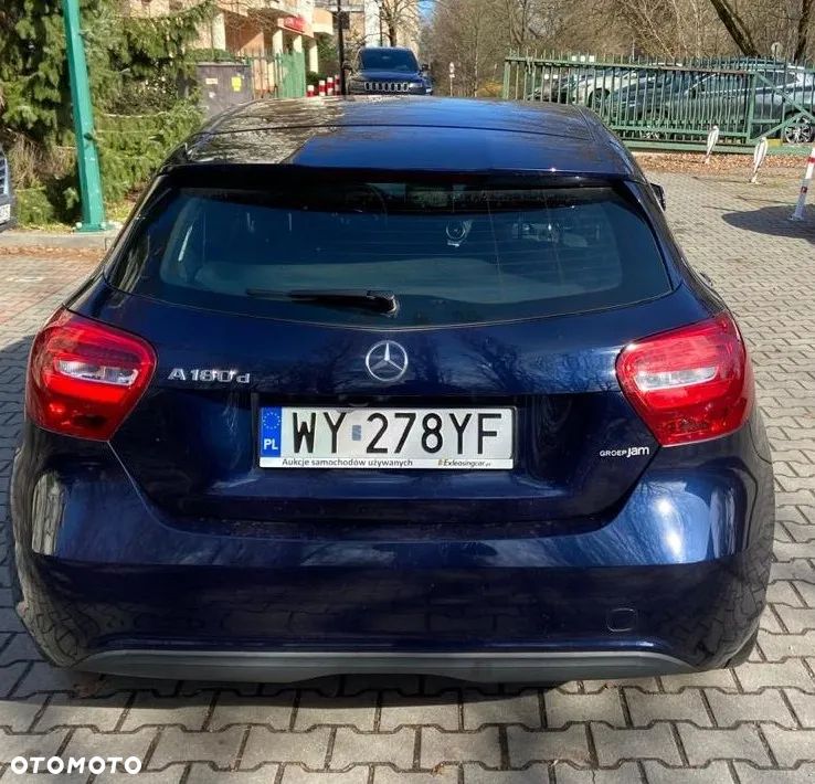 Mercedes-Benz Klasa A 180 d BlueEffICIENCY Edition - 5