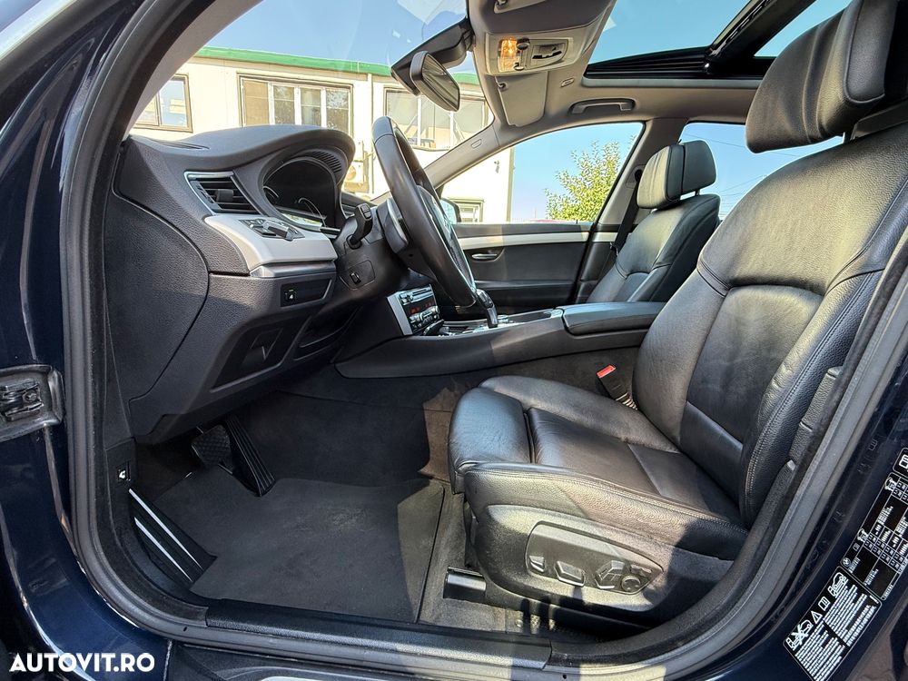 BMW Seria 5 530d xDrive - 12