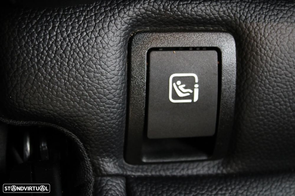 Mercedes-Benz C 300 AMG Line - 48