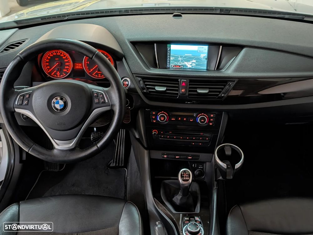 BMW X1 sDrive16d Sport Line - 10