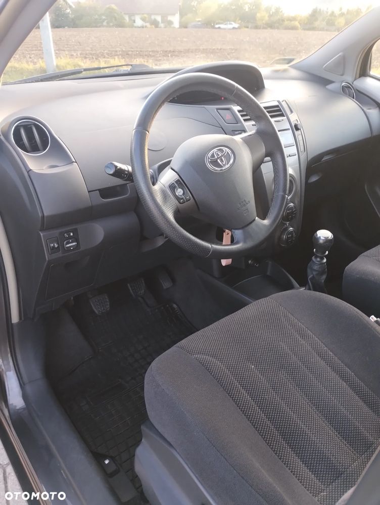 Toyota Yaris 1.33 2010 - 5
