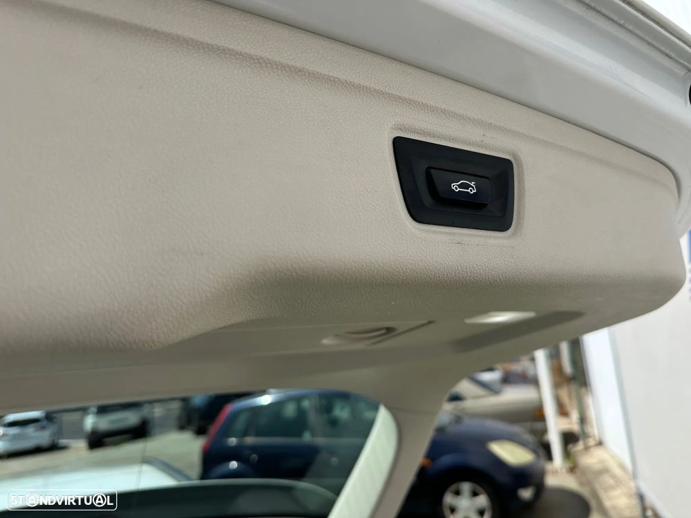 BMW 320 d Touring Auto - 8