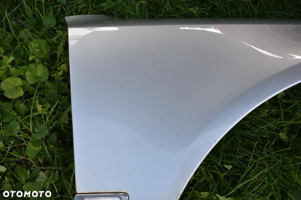 AUDI A8 D3 BŁOTNIK PRAWY PRZEDNI PRZÓD LY7W SREBRNY - 4