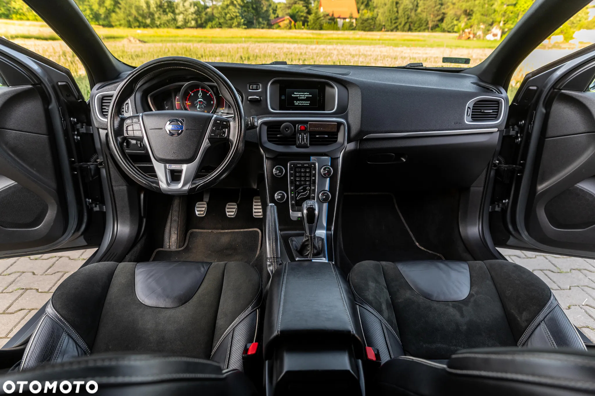 Volvo V40 D4 Drive-E R-Design Momentum - 21